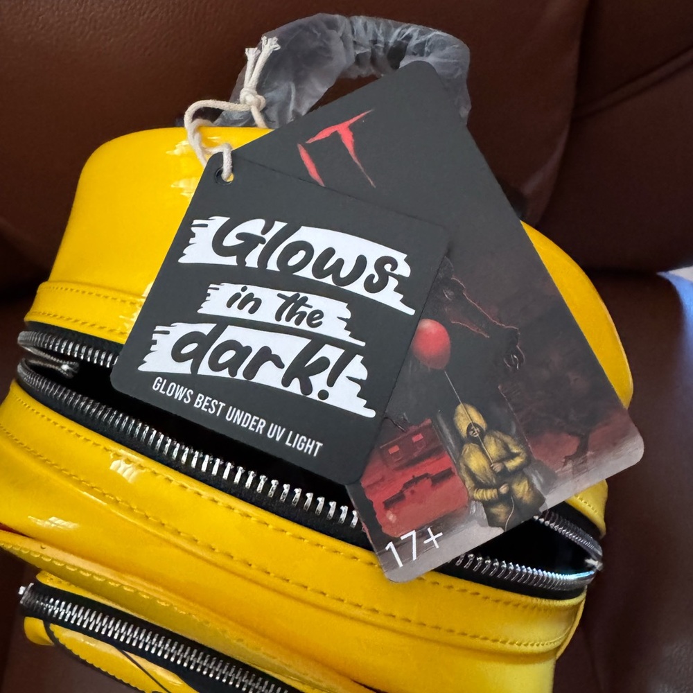 Loungefly IT Pennywise Mini Backpack and Card Wallet Bundle Glow in the Dark NWT - Picture 7 of 10